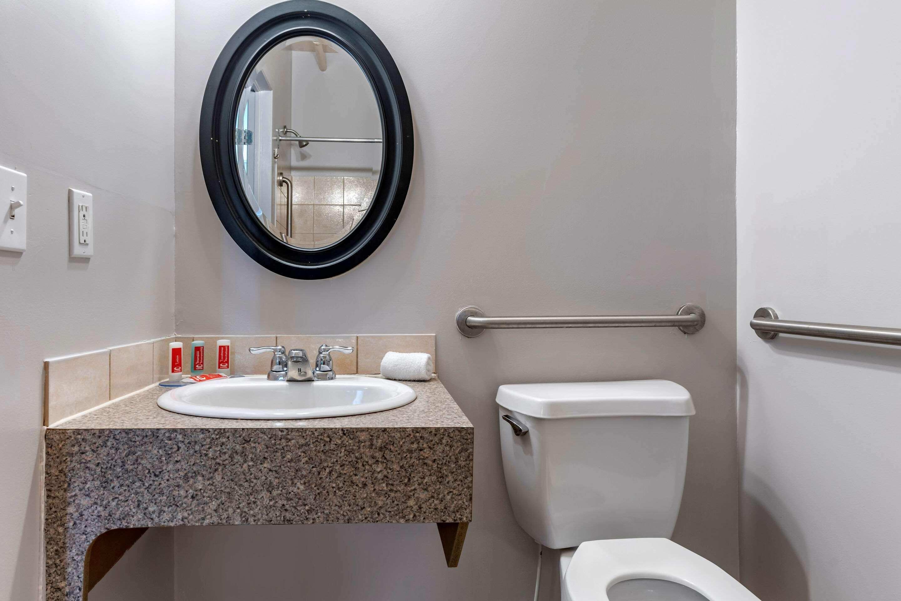 Econo Lodge Μόντρεαλ Εξωτερικό φωτογραφία