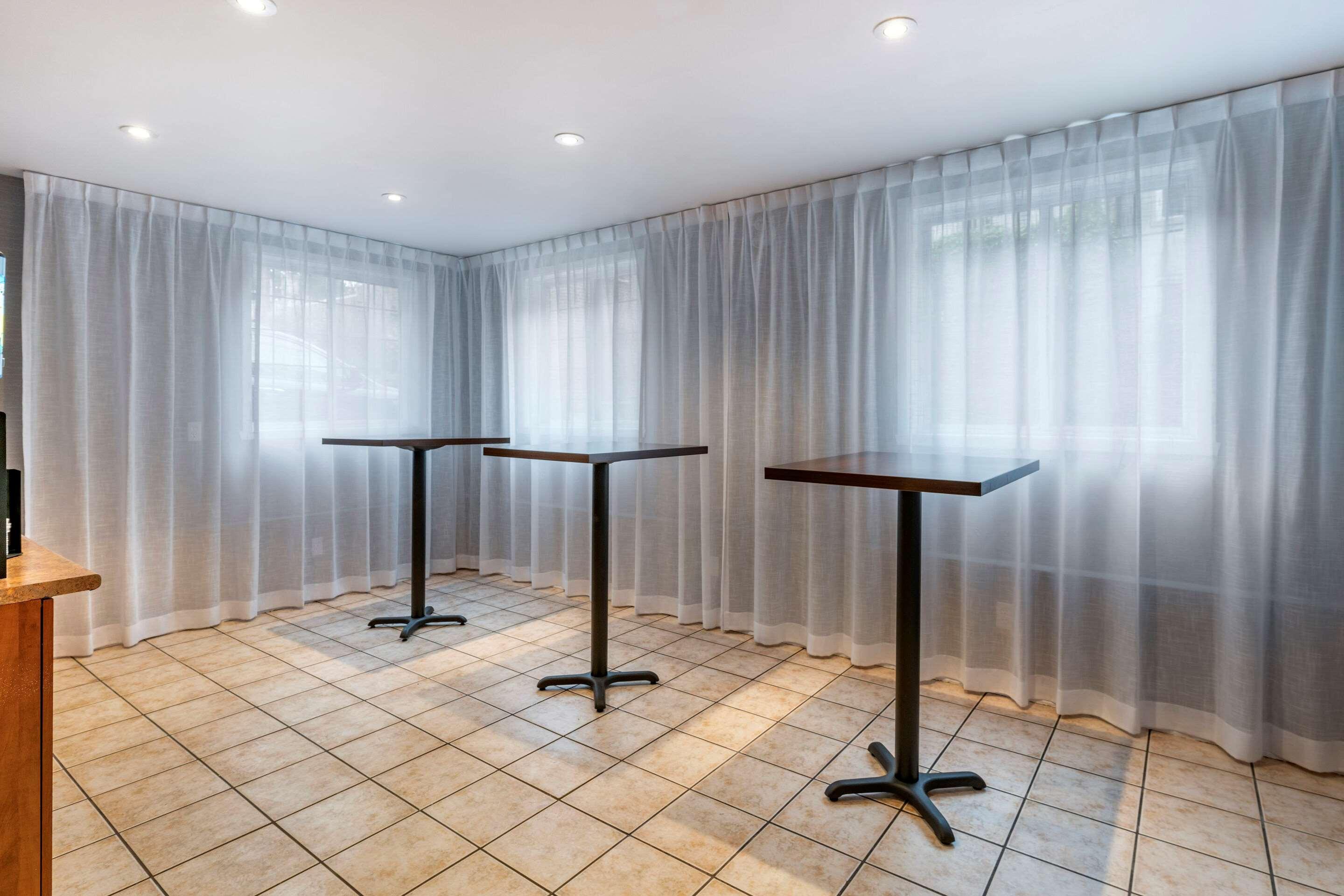 Econo Lodge Μόντρεαλ Εξωτερικό φωτογραφία
