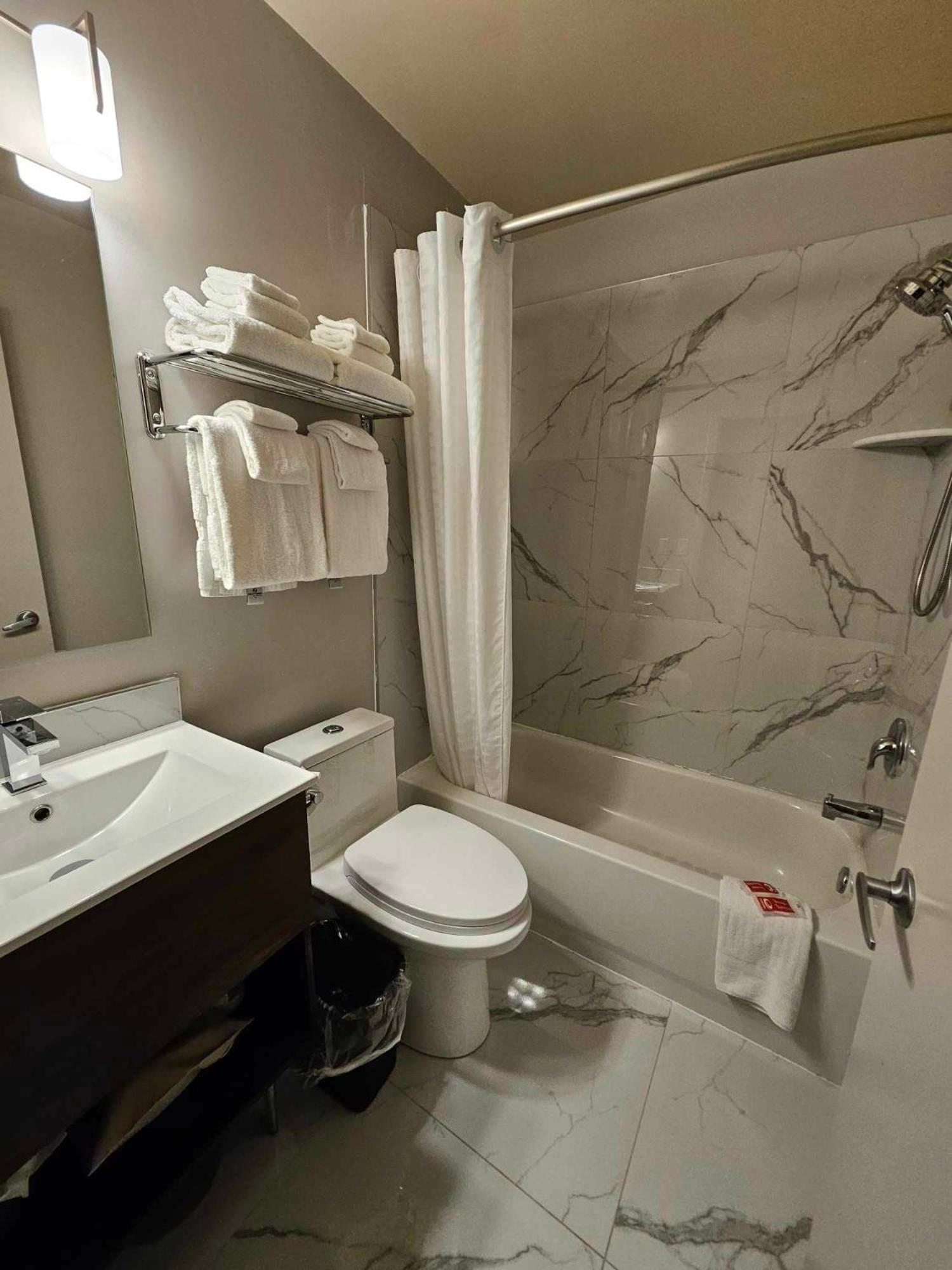 Econo Lodge Μόντρεαλ Εξωτερικό φωτογραφία